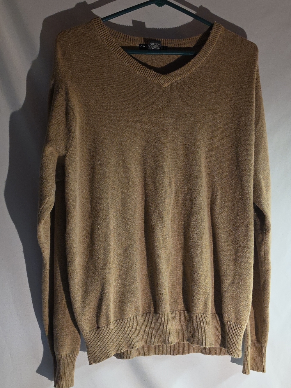 Men's V-Neck Sweater in Tan - Lightweight Knit